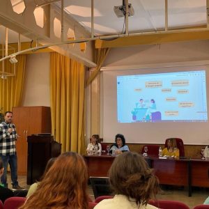 Charla en la facultad de psicología